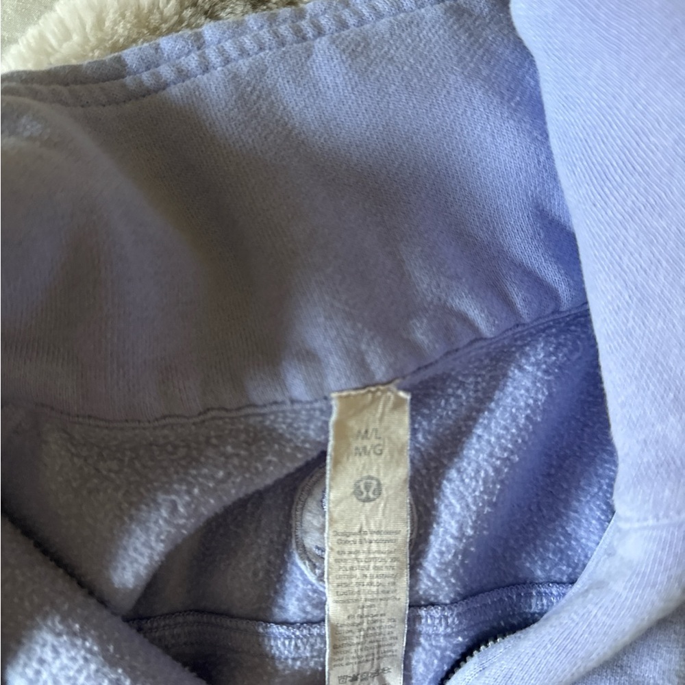 M/L Lululemon half zip - Picture 4 of 6